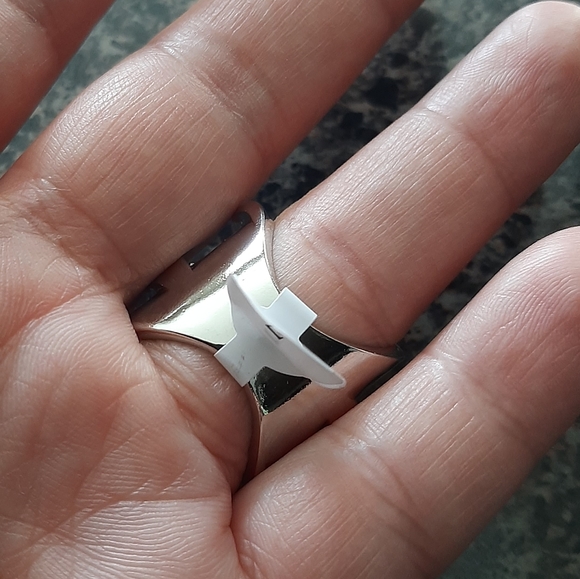 GORGEOUS👀🪩🪩🪩🪩🪩. Platinum Plated Simulated Diamonds Eternity 💍 ring - Picture 6 of 6